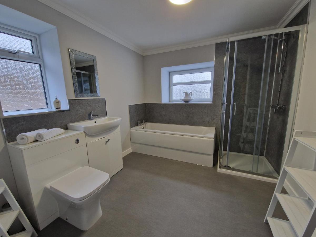 Lewis Gethin House, Newly Renovated Cottage Sleeps 9, Close To Bike Park Wales Merthyr Tydfil Exteriér fotografie